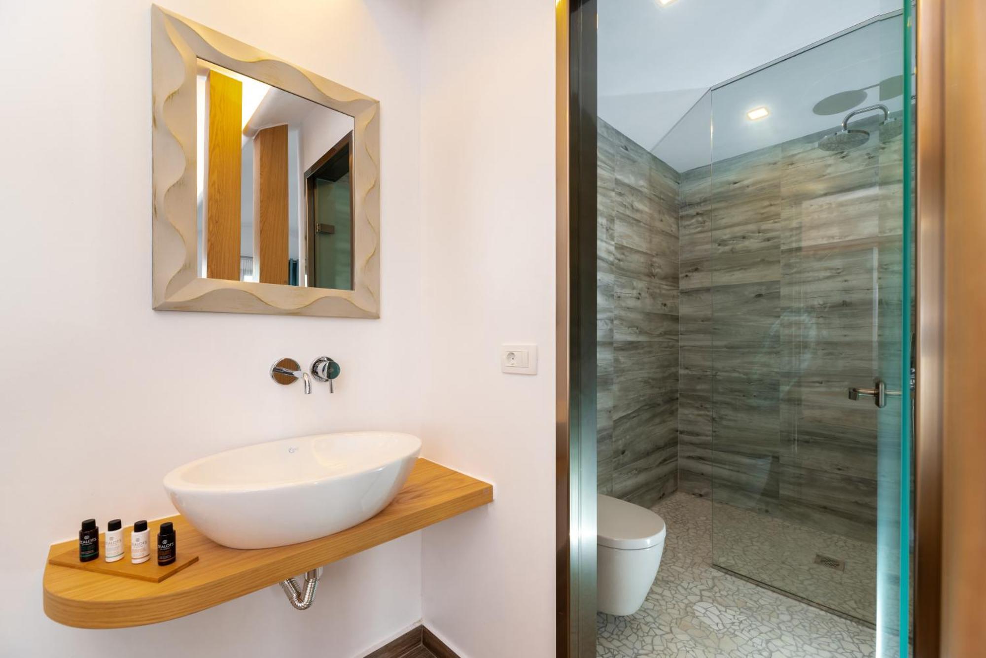 Deluxe Hotel Santorini Fira  Bilik gambar